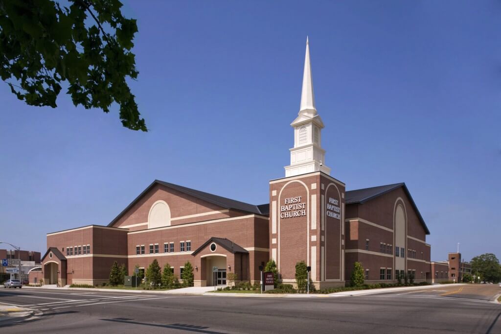 Lesbian baptist bishop finds new start after resigning